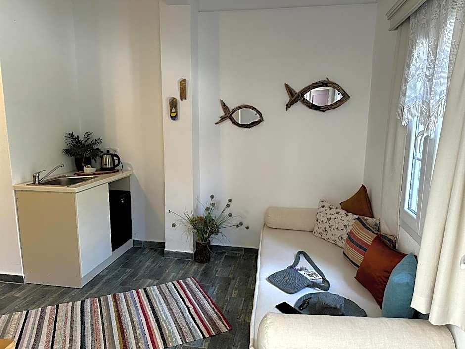 Kefi Beach & Suites