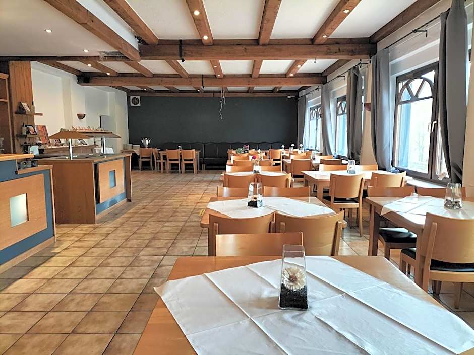 B3 Hotel