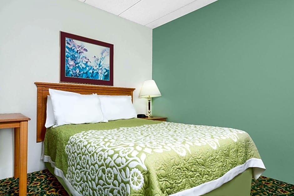 Days Inn by Wyndham St Cloud