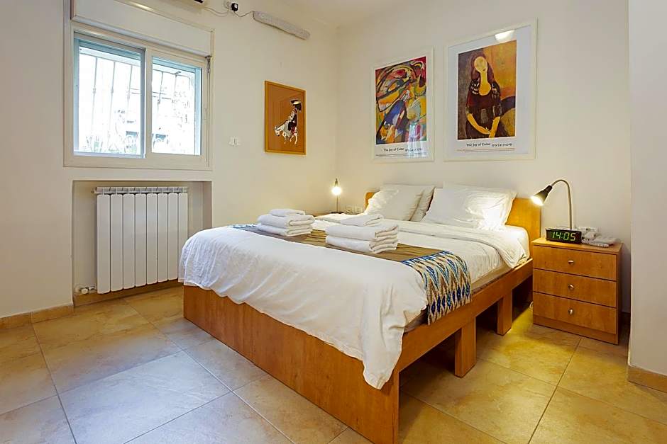 Colony Suites- Hananya St.