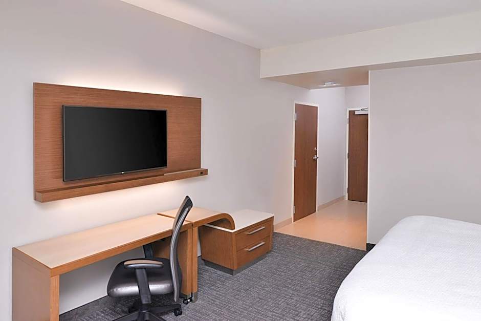 Courtyard by Marriott Columbus Grove City