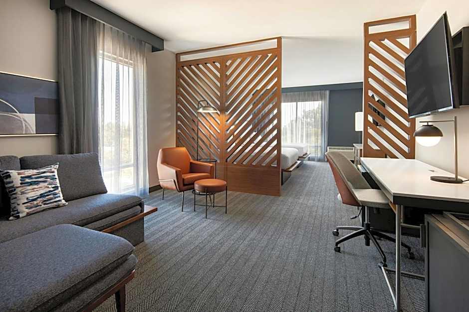Photo 1 of 3 of Executive 2 Queen Beds with Sofabed Suite