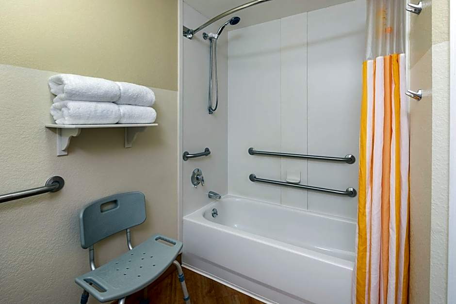 La Quinta by Wyndham Haywood Mall-Near Greenville Downtow