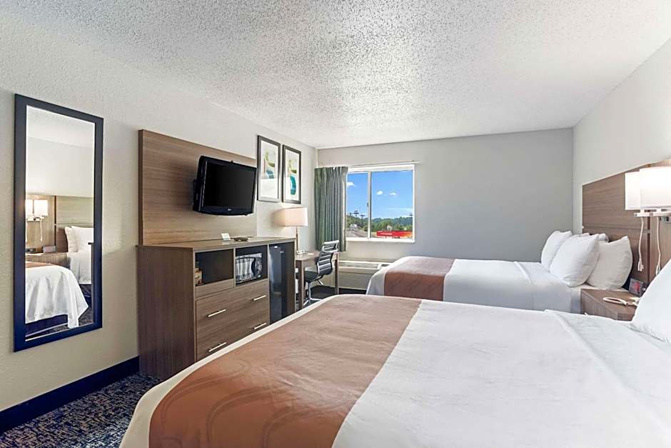 Quality Inn & Suites Ferdinand