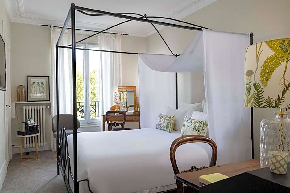 Hotel De Banville
