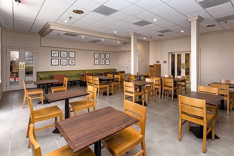 Country Inn & Suites by Radisson, Metairie (New Orleans), LA