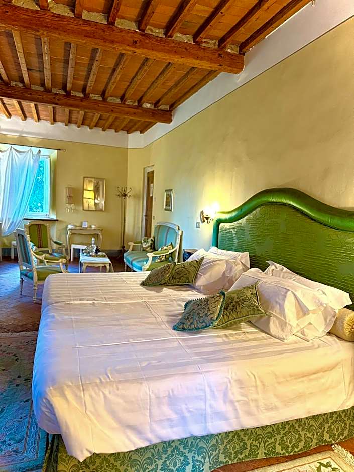 Villa La Dogana B&B di Charme - Historic Villa with a beautiful garden - private parking