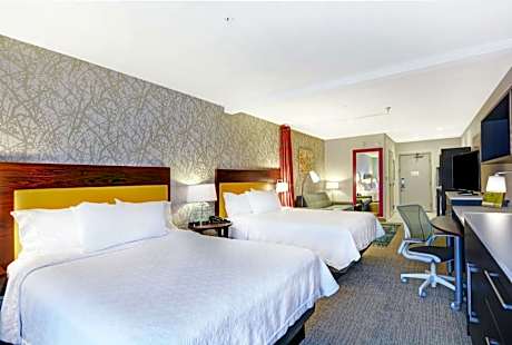 Queen Studio with Two Queen Beds - Non-Smoking