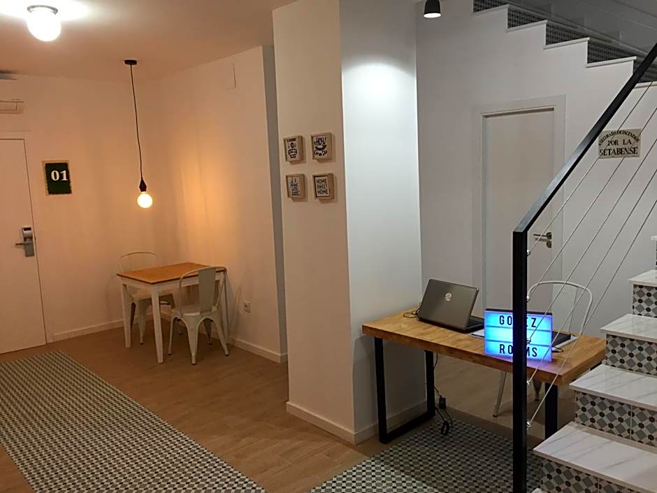 GOMEZ ROOMS
