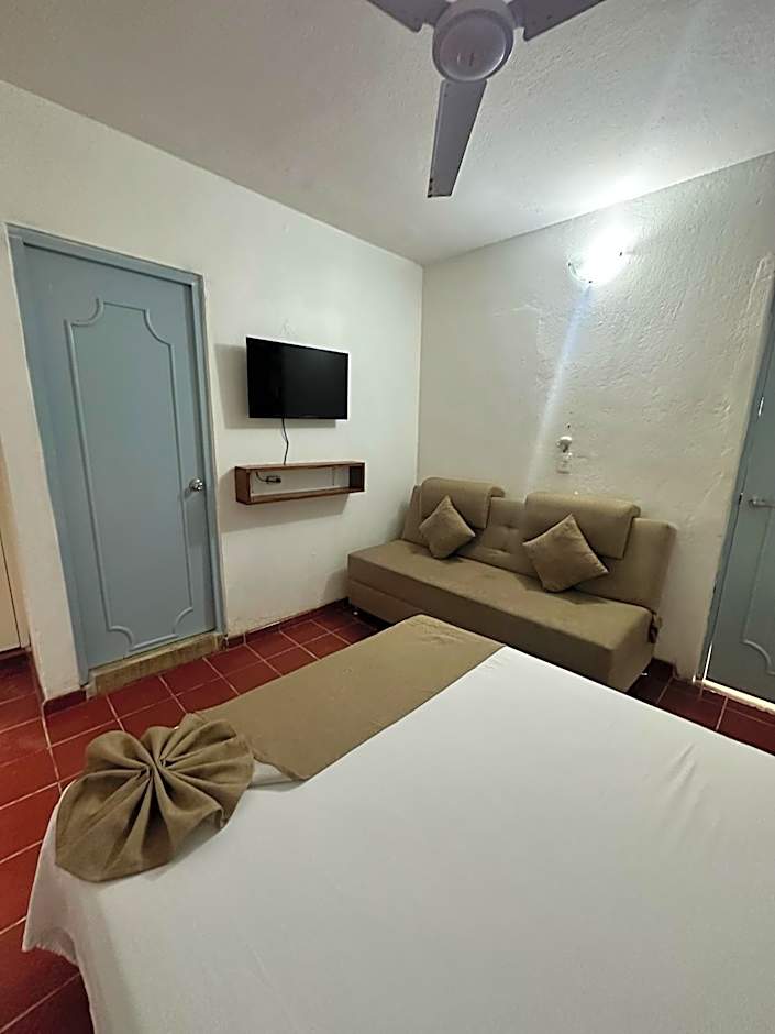 Creta Hotel & Suites