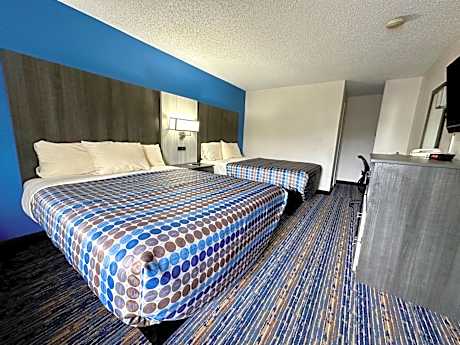 Queen Room with Two Queen Beds - Non-Smoking