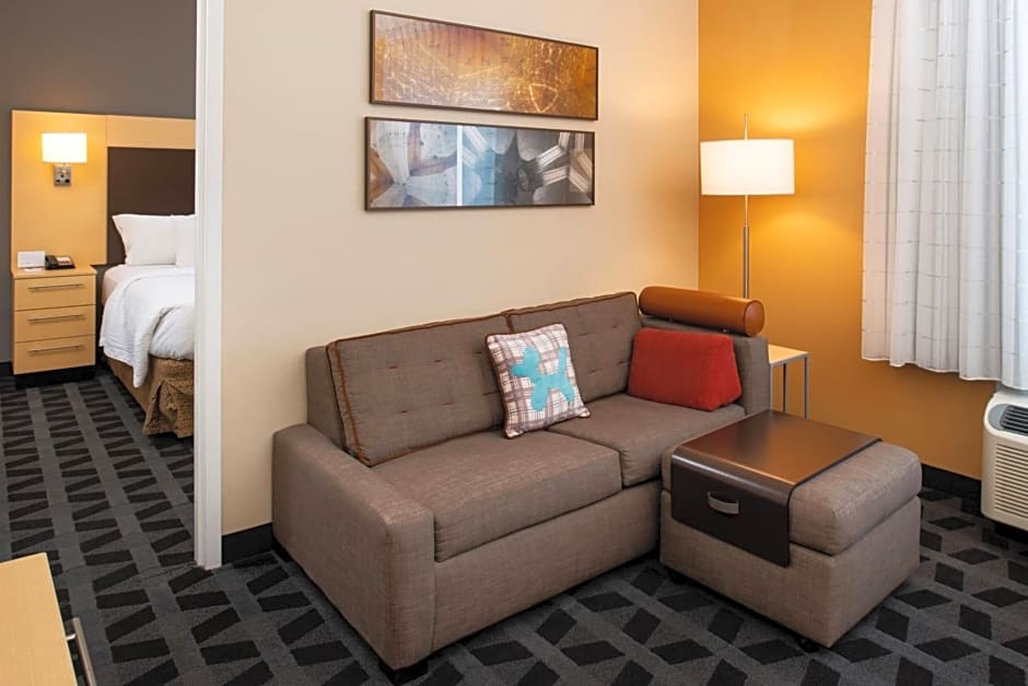 TownePlace Suites by Marriott Bakersfield West