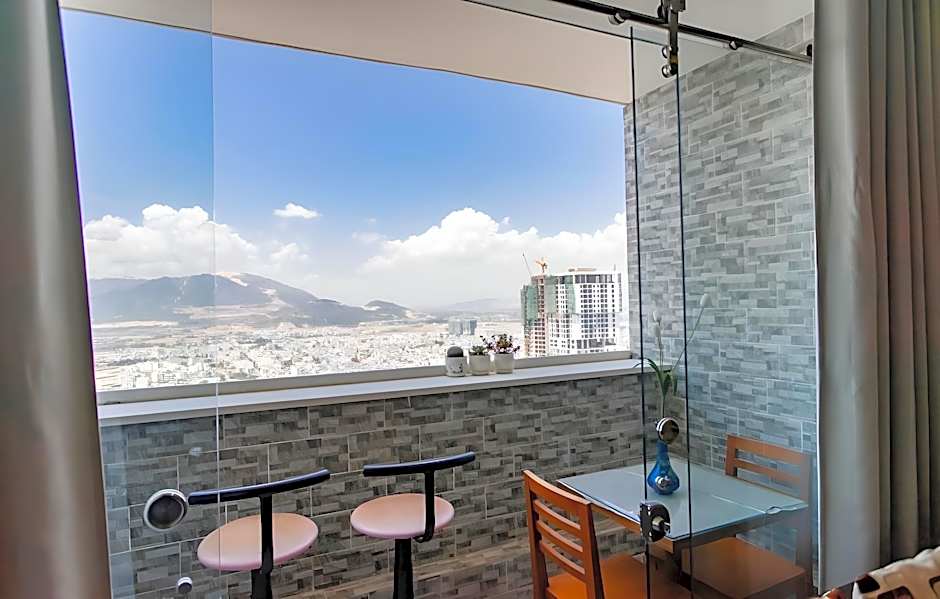 Beach Front Apartments Nha Trang