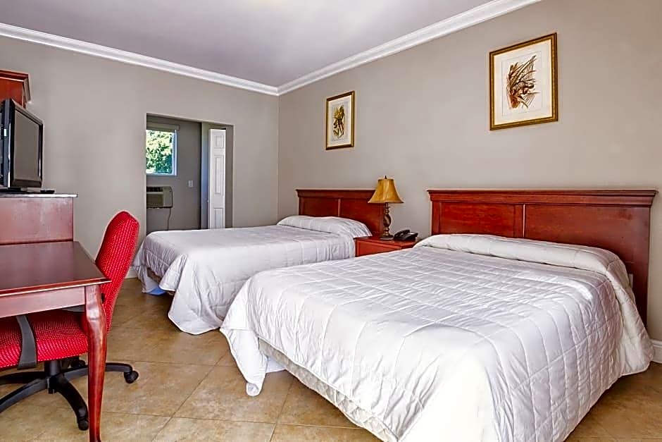 SUN AND SURF INN