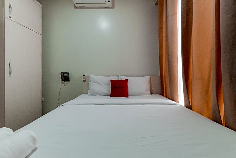 RedDoorz near Pasar Baru Bandung