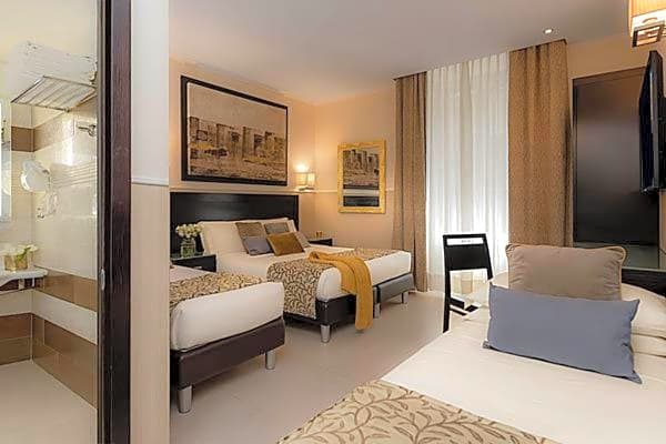 Yes Hotel