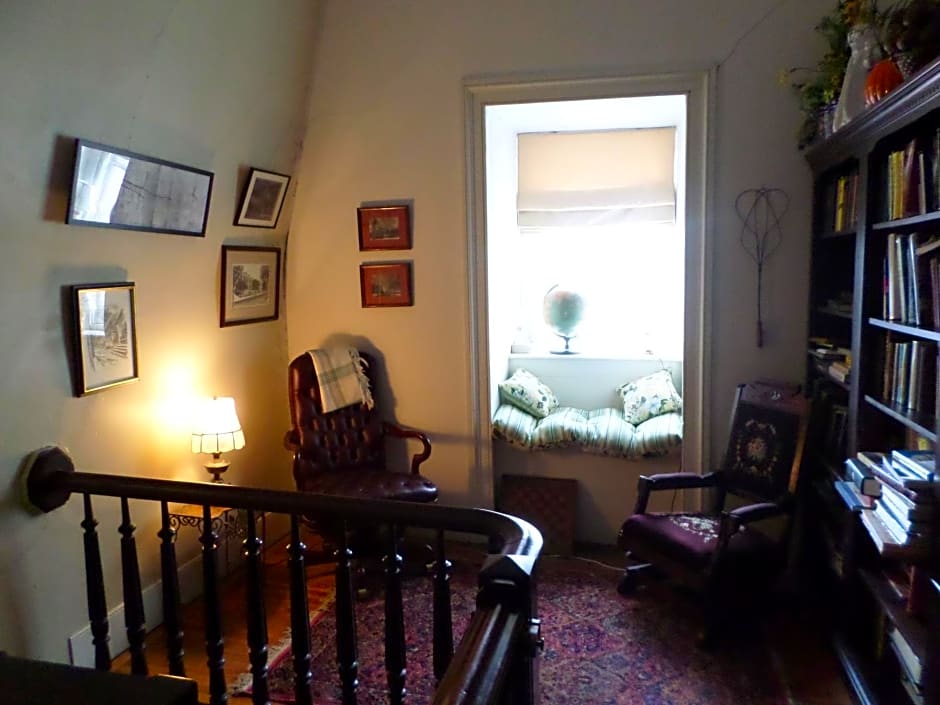 Hillard House Inn