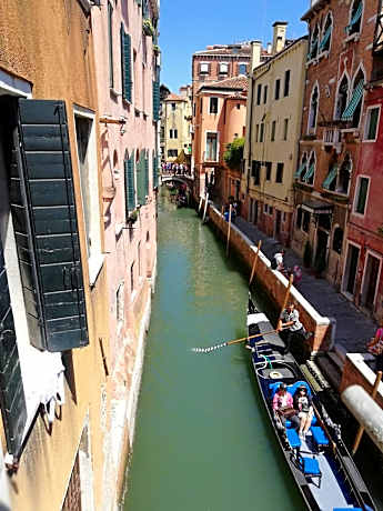 Superior Double or Twin Room with Canal View