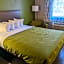 Quality Inn & Suites Delaware