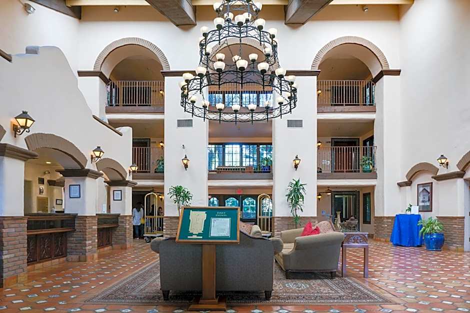 Buena Park Grand Hotel & Suites