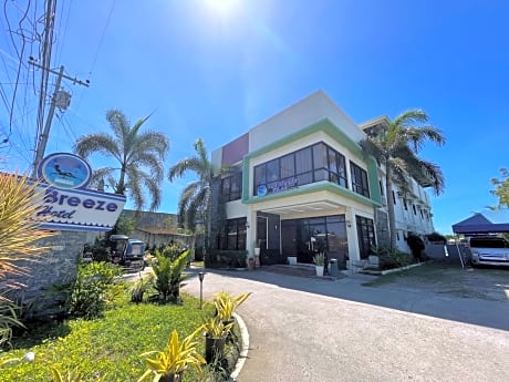 Argao Seabreeze Hotel powered by Cocotel