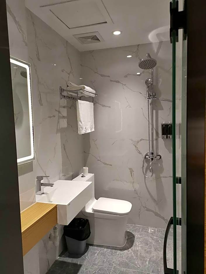 Lavande Hotel Guangzhou Yongqingfang Zhongshan 8th Road Metro Station