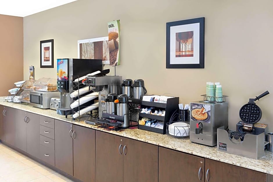 Microtel Inn & Suites by Wyndham Ozark