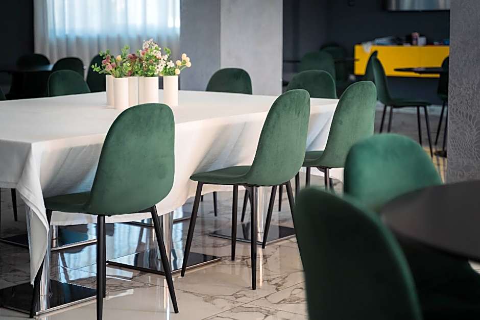 Kairos Hotel