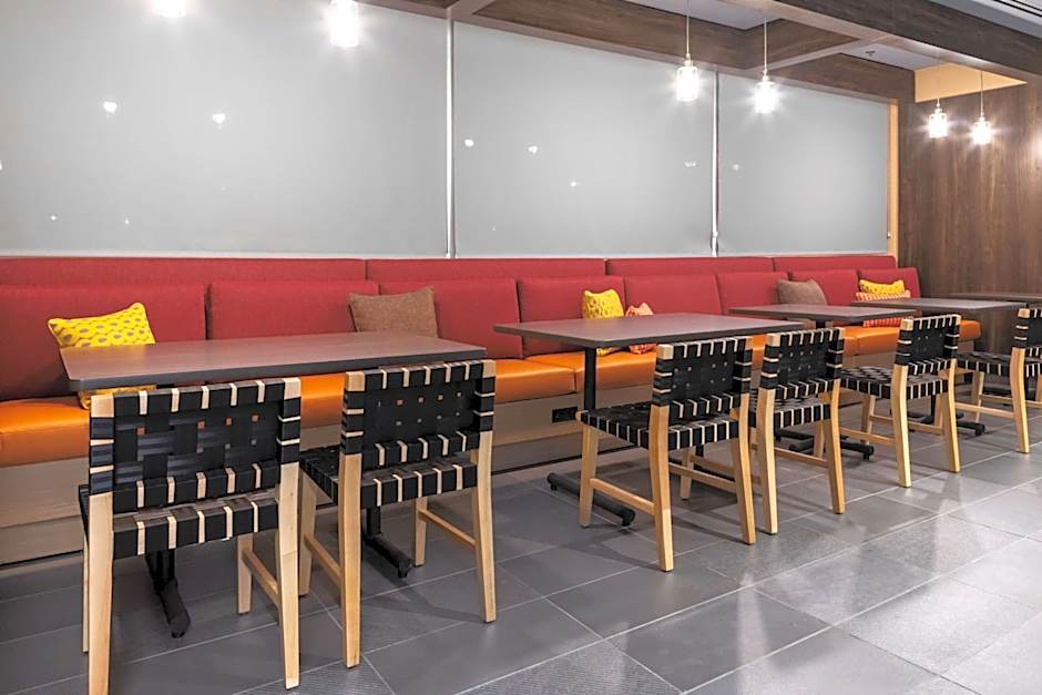 Tru by Hilton Lynchburg