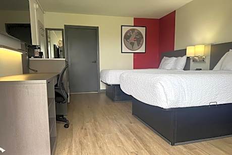 Double Room with Two Double Beds - Mobility Access/Non-Smoking