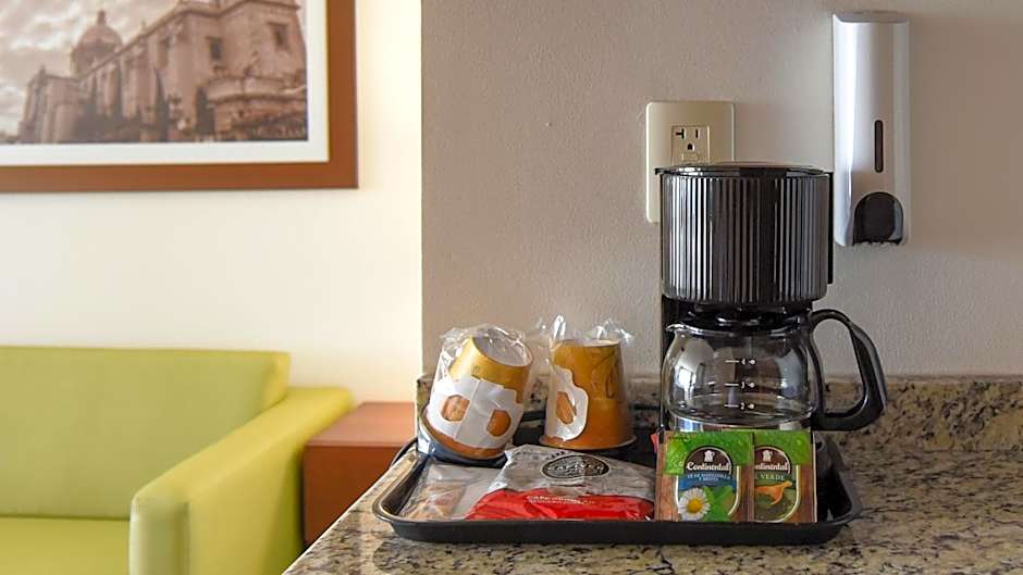 Holiday Inn Express and Suites Celaya By IHG