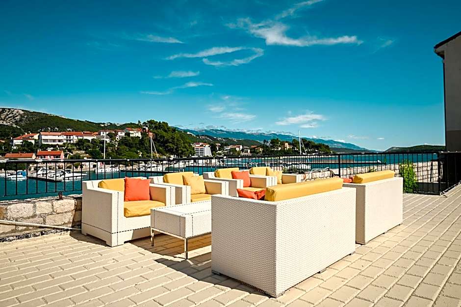 Hotel International