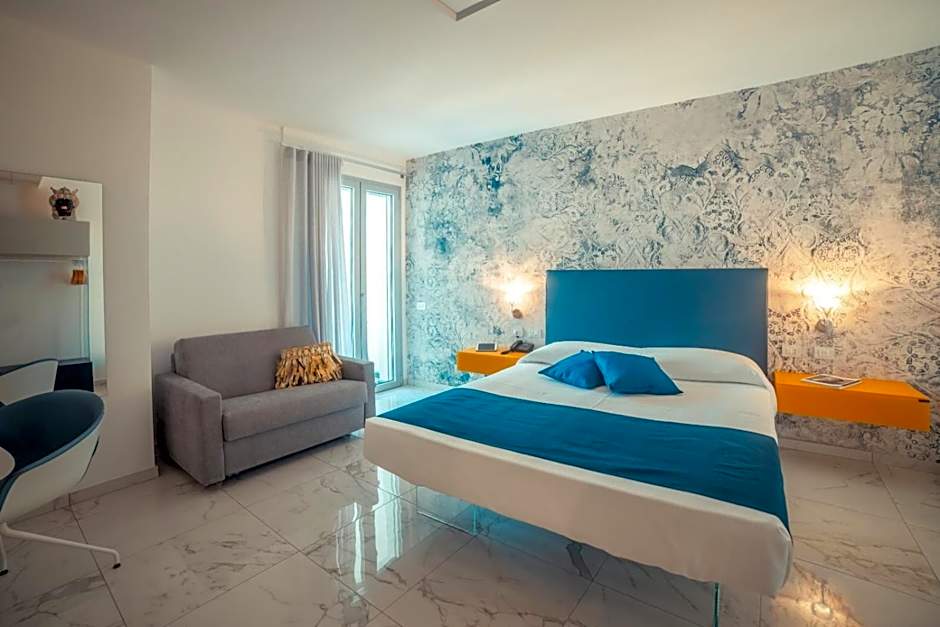 Nautilus Hotel