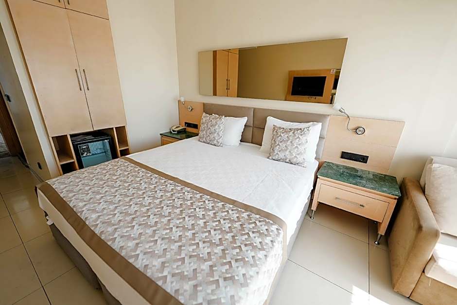 Photo 1 of 2 of Double Room