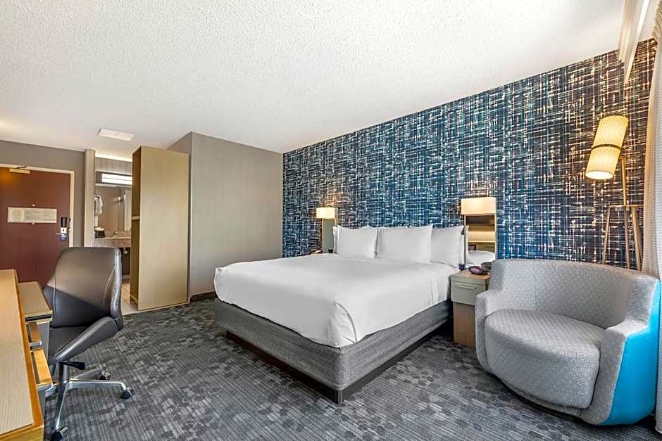 Comfort Inn & Suites Bethlehem Lehigh Valley Airport
