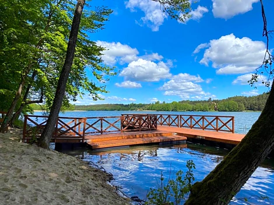 Domek z basenem nad jeziorem Gwiazdy, Ostoja Bukowo, Kaszuby