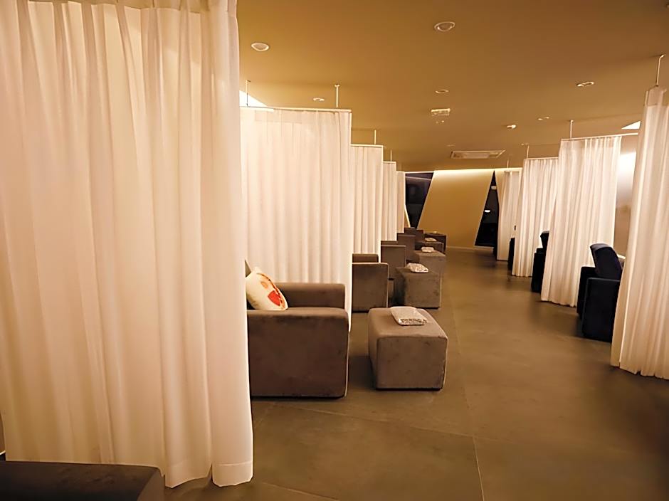 SAIGON TRAVEL LOUNGE