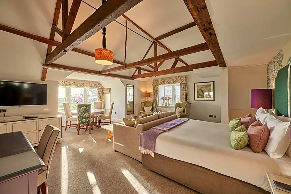 Wivenhoe House Hotel