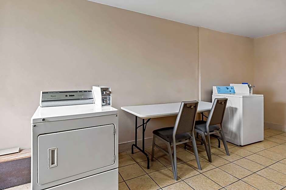 Quality Inn Marietta near Dobbins ARB