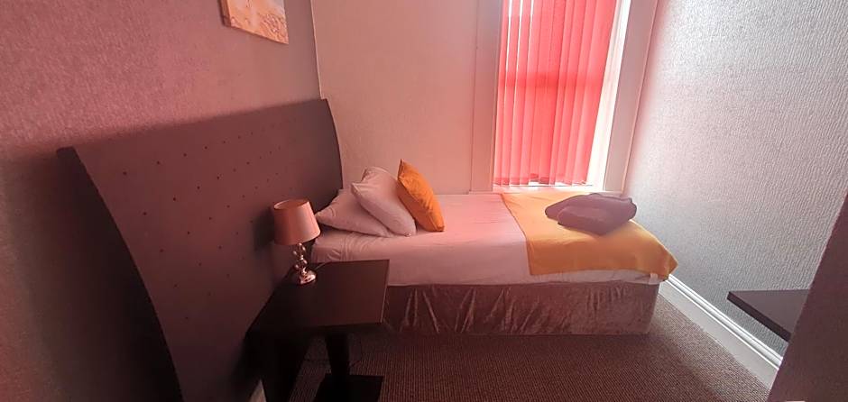 Las Palmas Hotel by the Sea