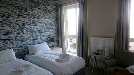 Twin / Double Room With Sea View