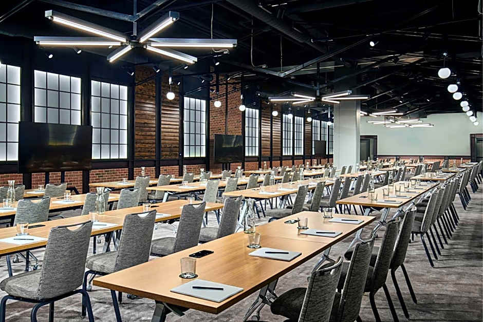 Moxy Downtown Los Angeles