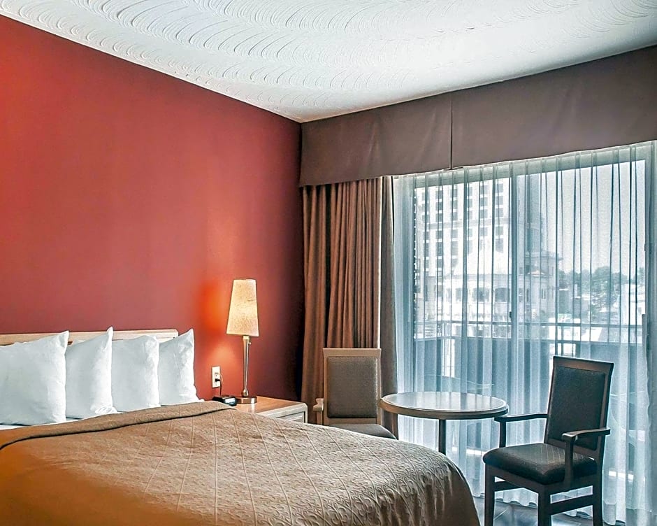 Quality Hotel Fallsview Cascade