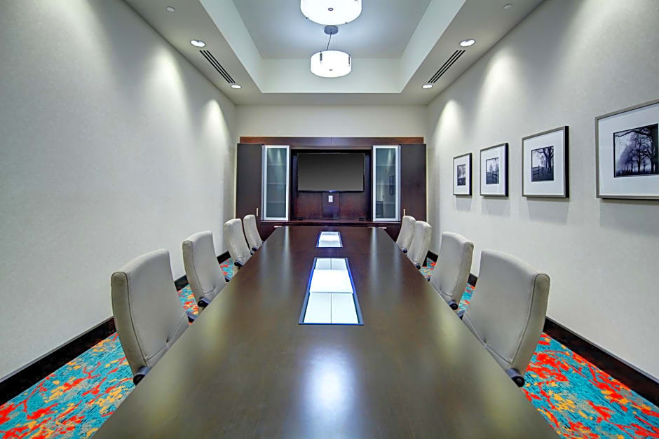 Hampton Inn & Suites - Roanoke-Downtown, VA
