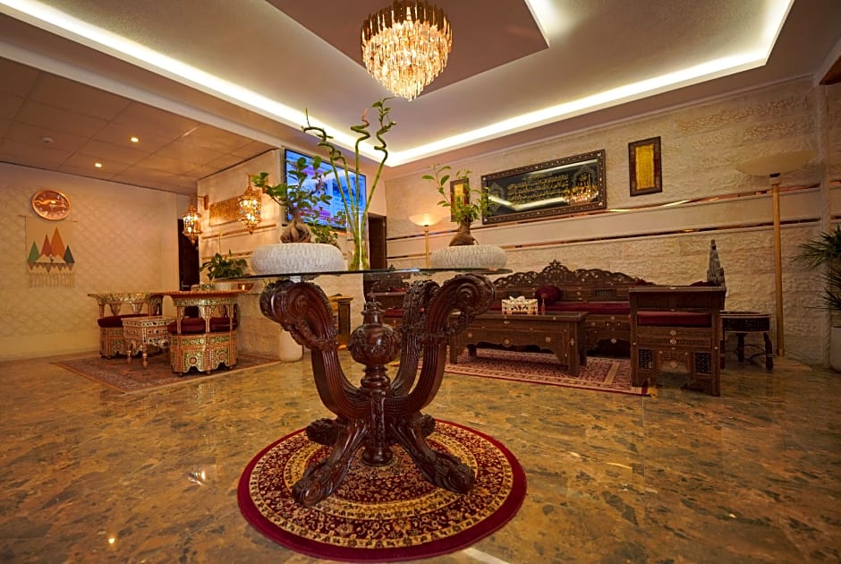 petra plaza hotel