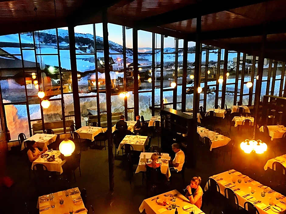 The Man from Snowy River Hotel