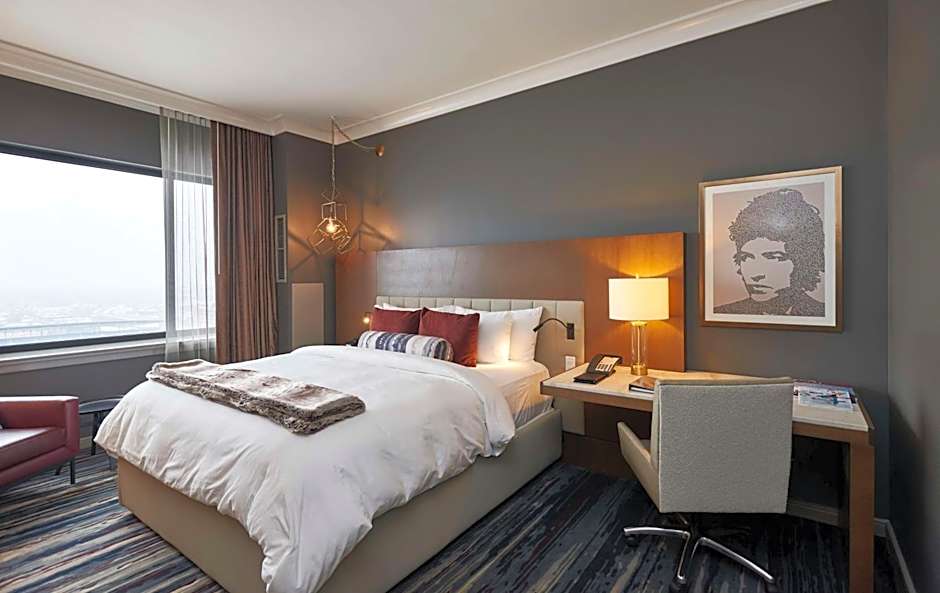 The Lofton Hotel Minneapolis, Tapestry Collection by Hilton