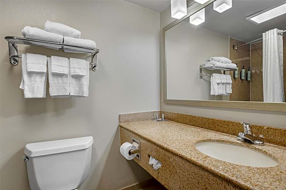 Best Western Center Inn