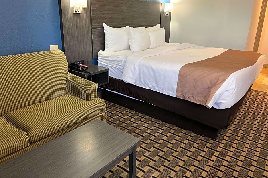 Quality Inn & Suites Louisville East