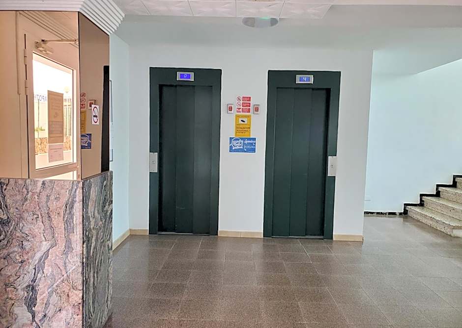 Las Camelias Apartments